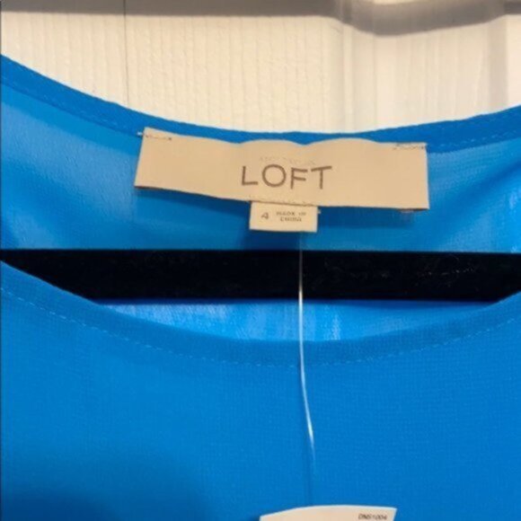 NWT Bright Blue Drop Waist Bell Sleeve LOFT - Picture 4 of 5